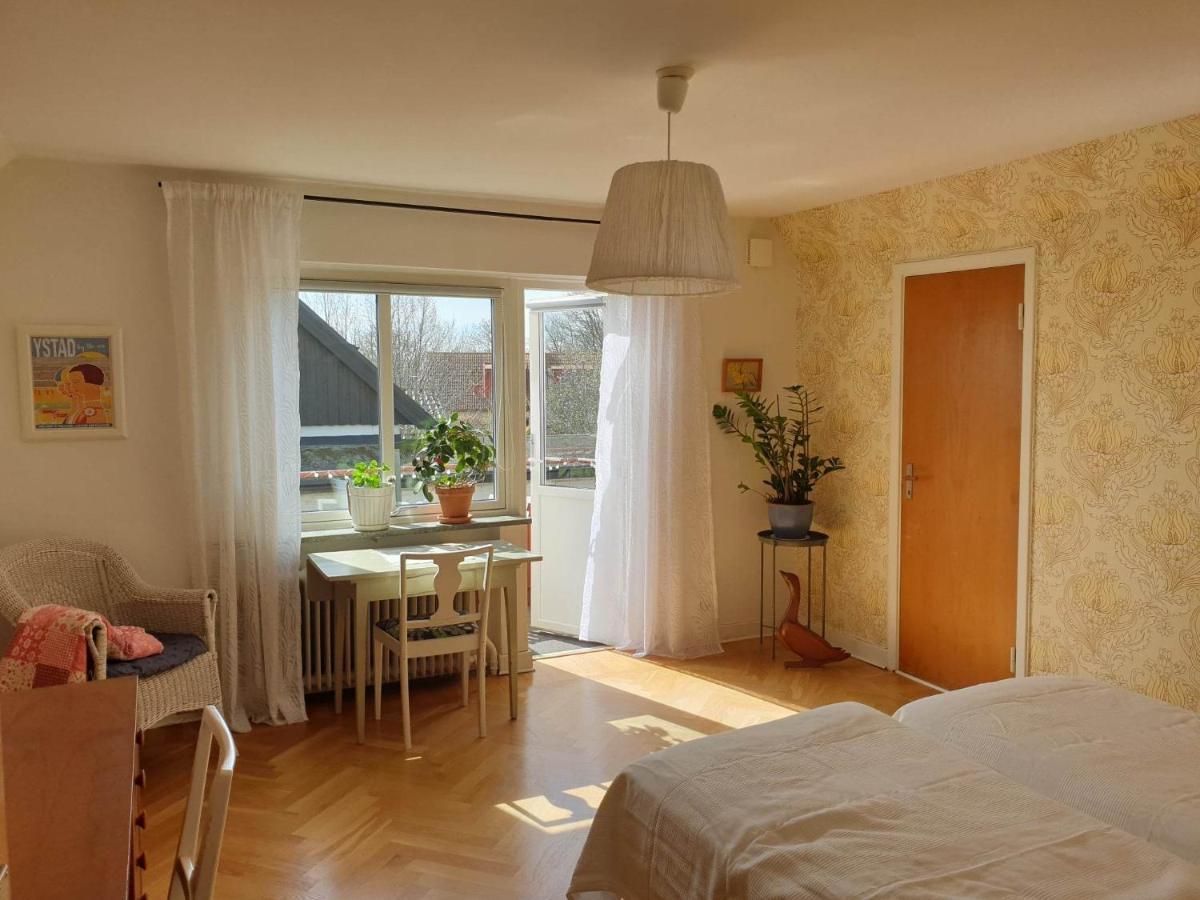 Egen Ovanvaning I Charmig Villa Naera Havet Ystad Exterior foto